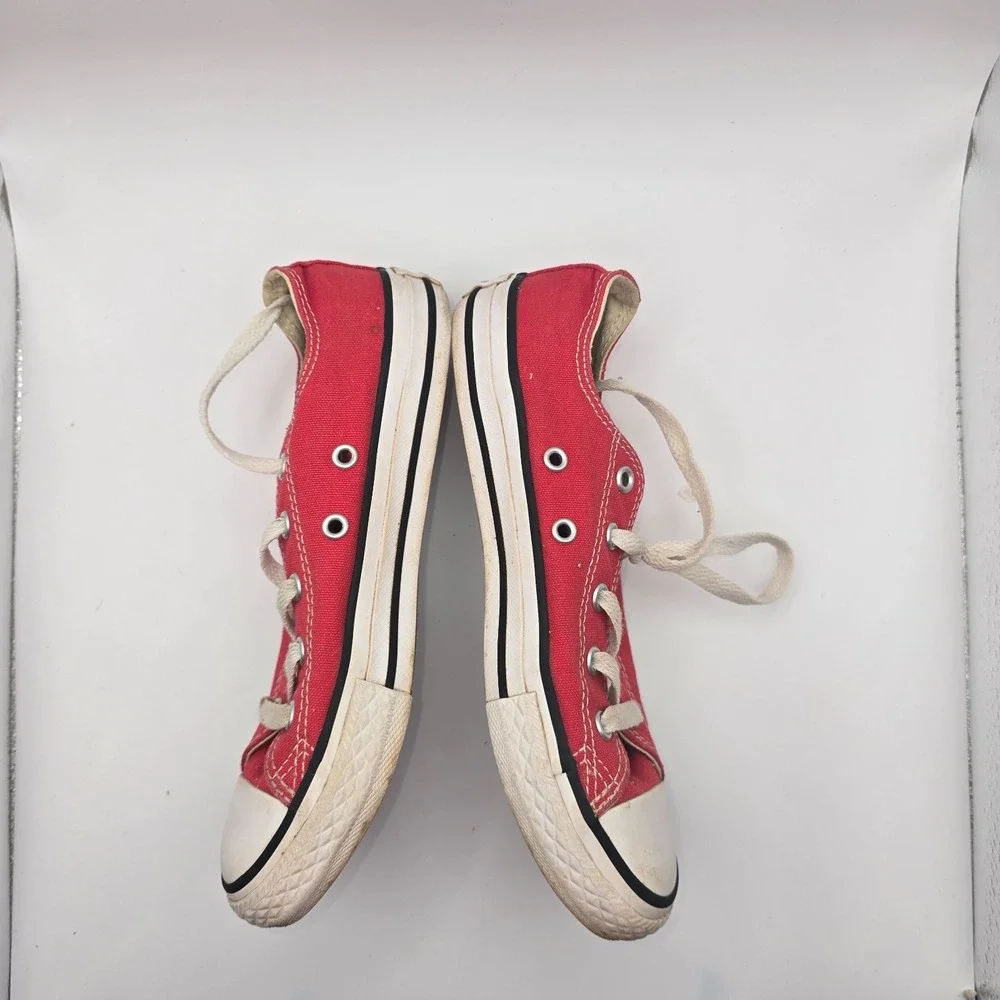 Converse All Star Youth Kids Size 2 Shoes Red Low Top Chuck Taylor Lace Up
